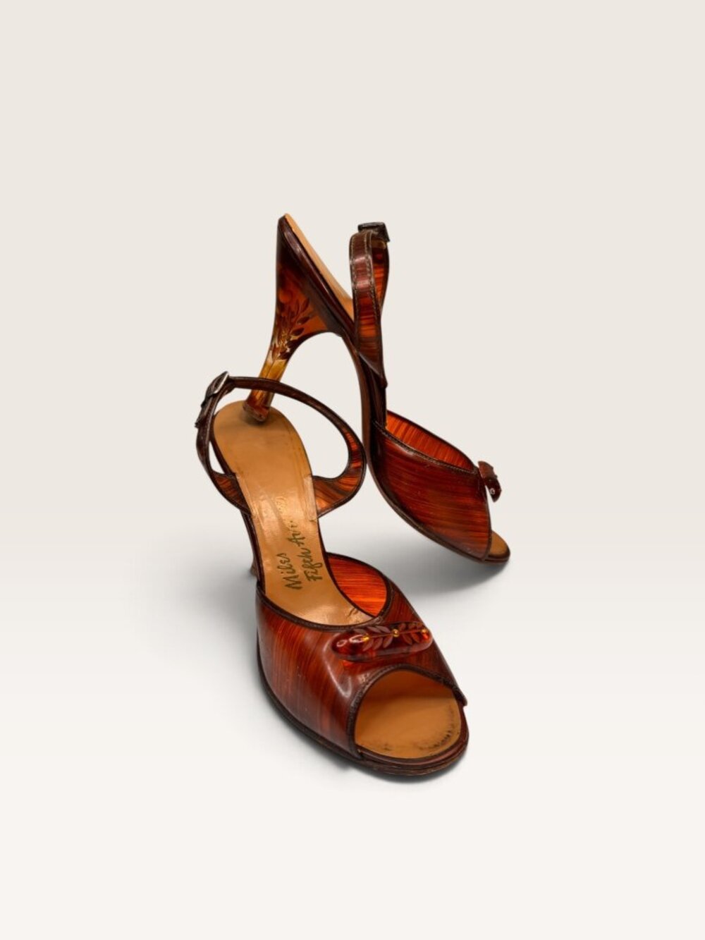 1950s Miles Fifth Ave Tortoise Lucite Carved Heel Slingback Sandals 10" 7.5